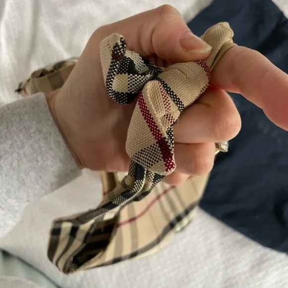 Burberry classic plaid canvas bucket bag - Picture 3 of 4